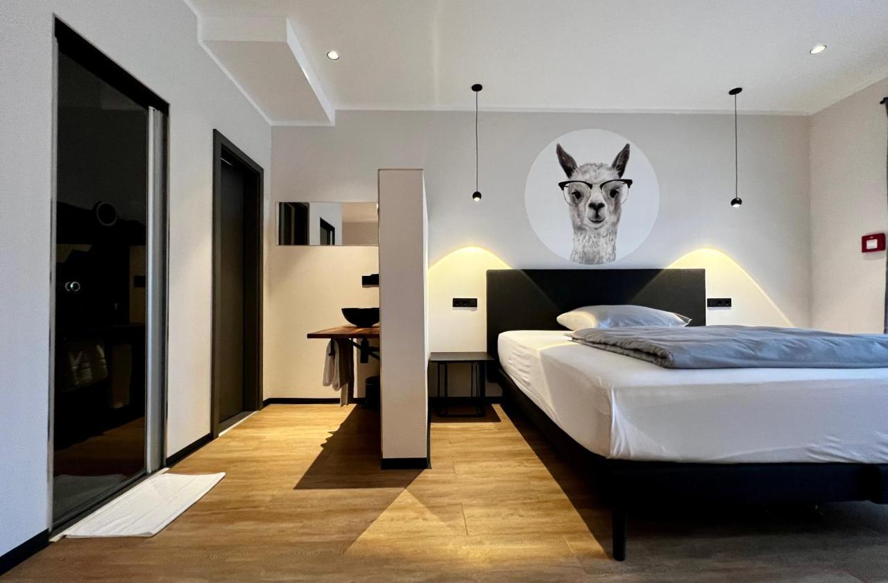 Hotel Drei Hoefe フリードリヒスドルフ エクステリア 写真